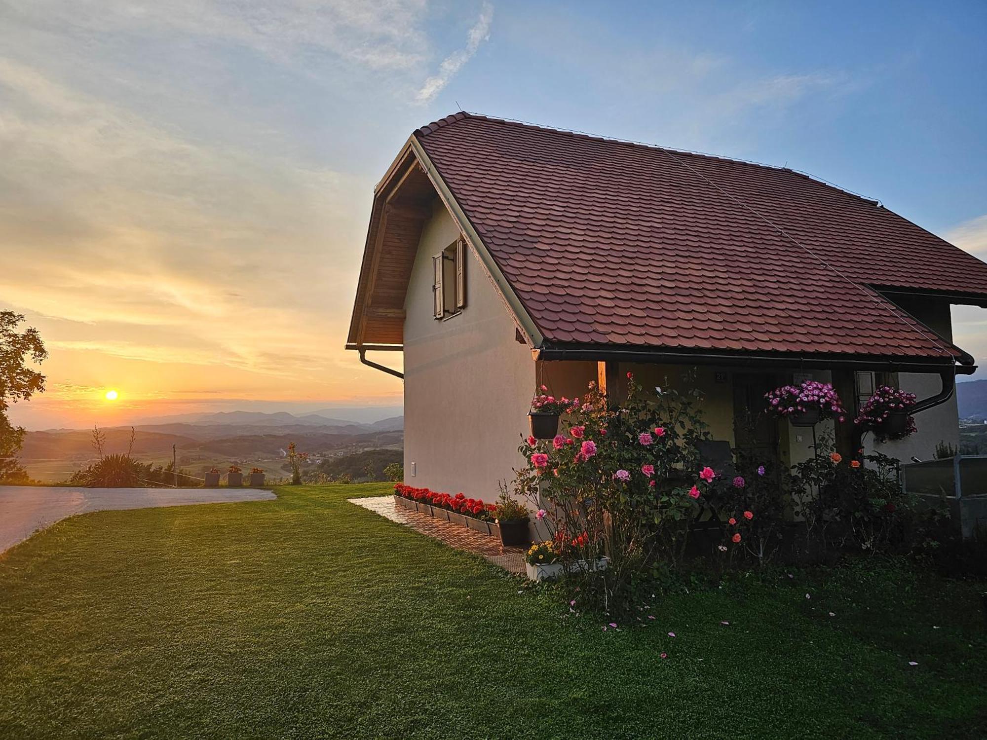 Holiday House Panorama Podcetrtek Exterior photo